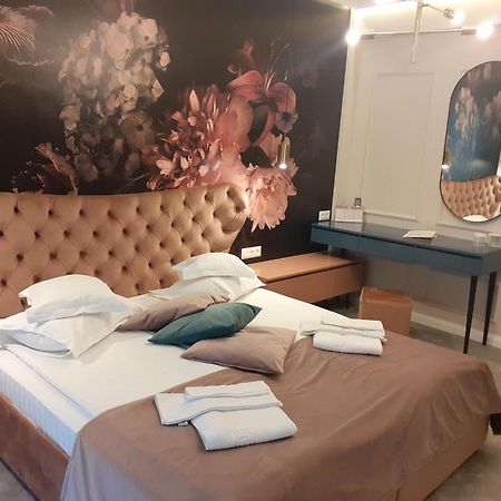 Hotel Szeifert Совата Экстерьер фото