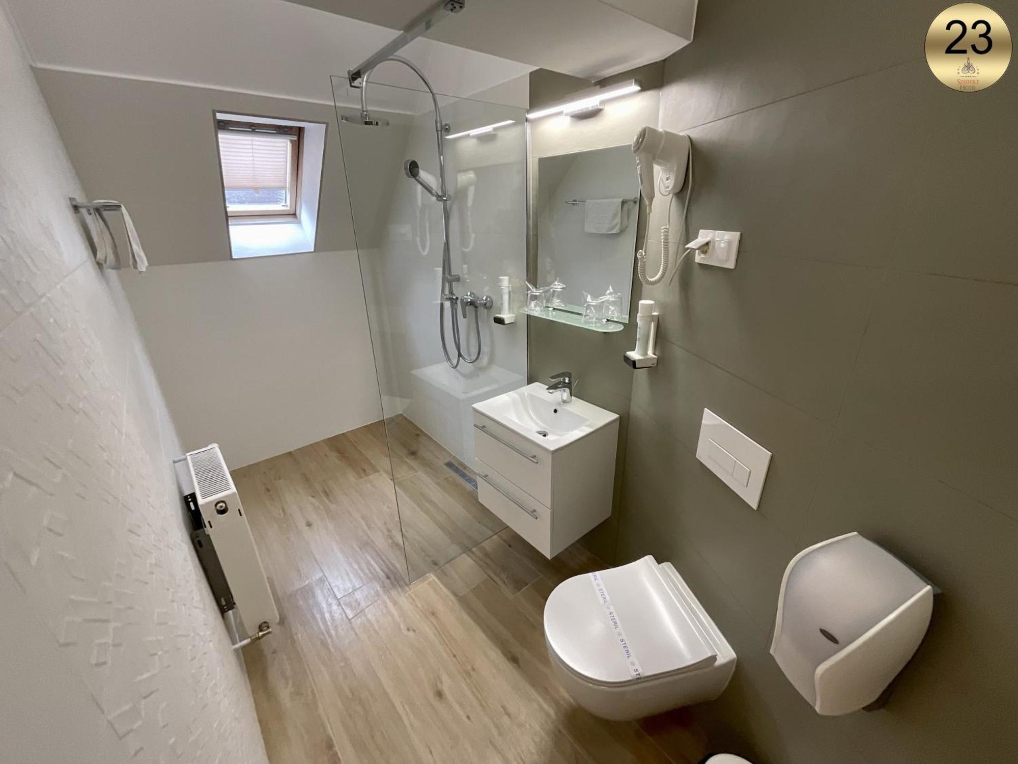 Hotel Szeifert Совата Экстерьер фото