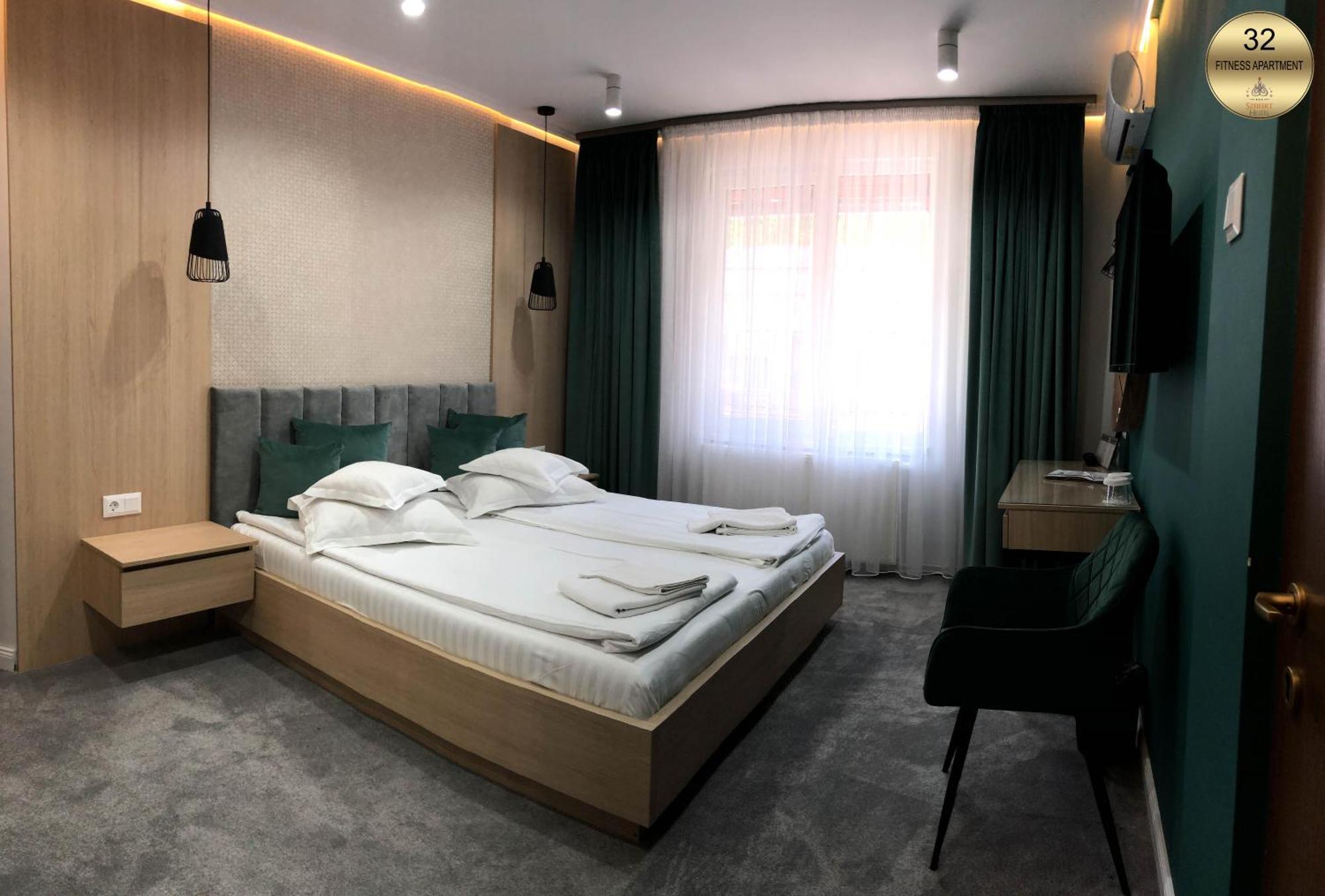 Hotel Szeifert Совата Экстерьер фото