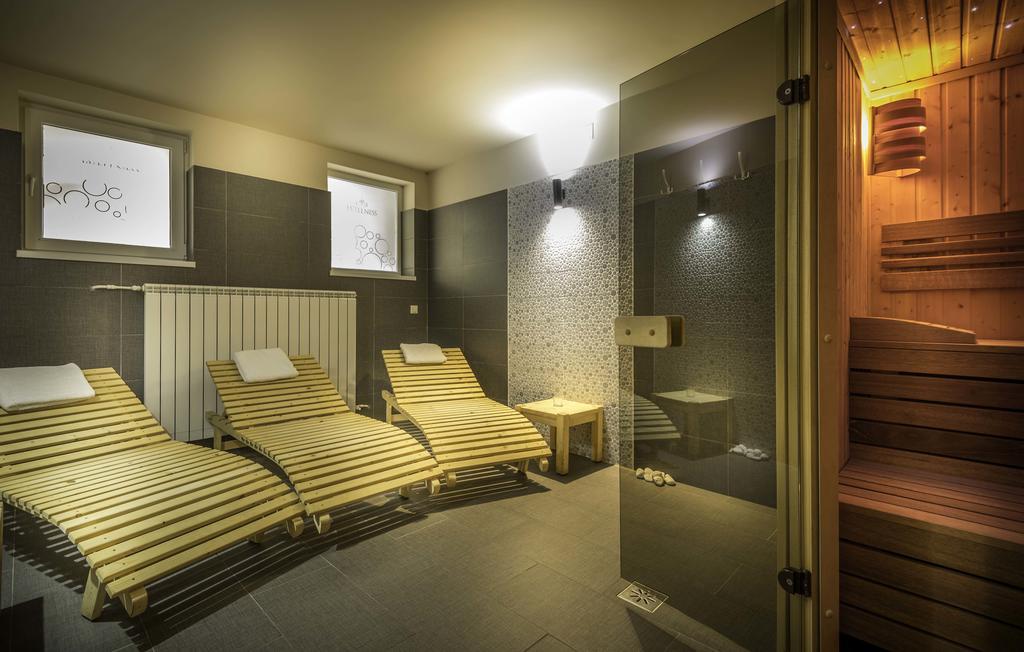 Hotel Szeifert Совата Экстерьер фото